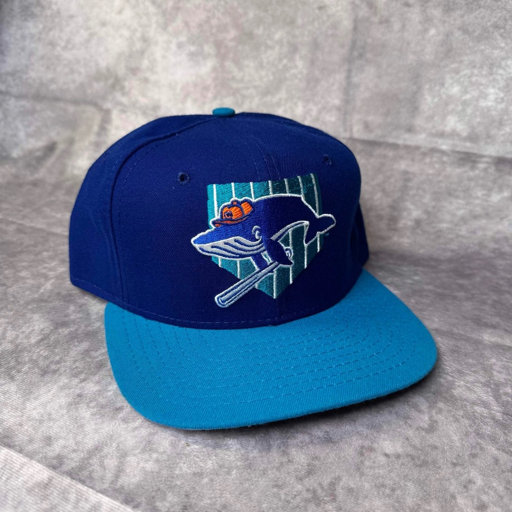 Vintage NDS New Era Lahaina Whalers Hawaii Winter Baseball Snapback Hat USA Made